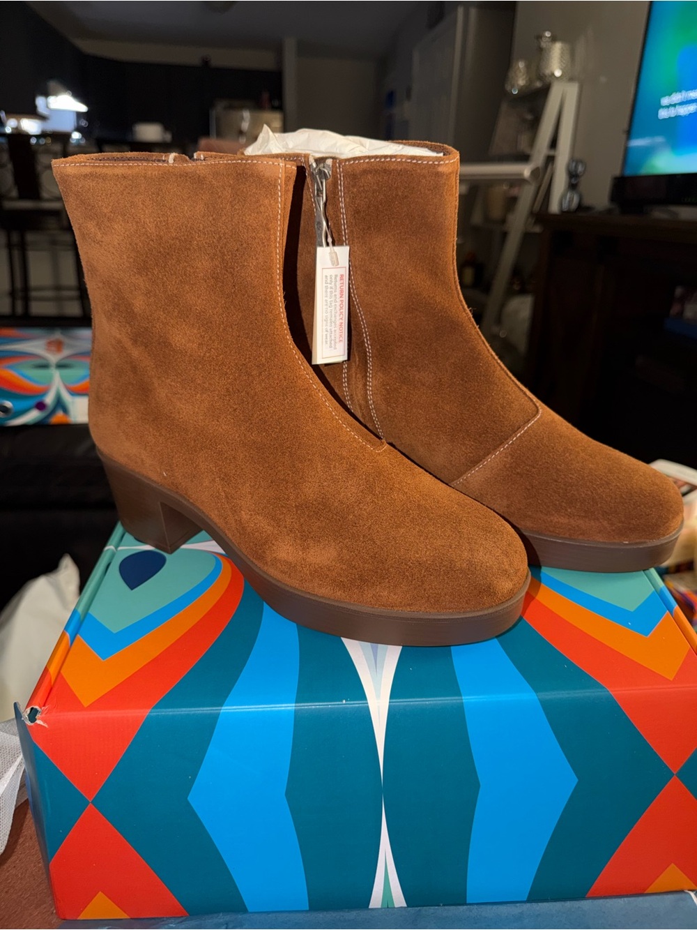 LAZO Women’s Brown Suede Ankle Boots. Vanilla Scented Soles! Size 9